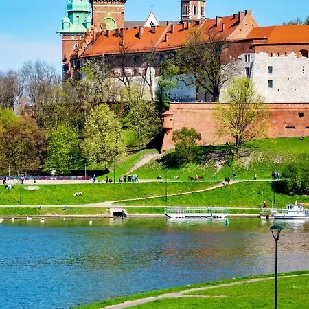 Beautiful With Air Conditioning, Balcony And Underground Garage Lägenhet