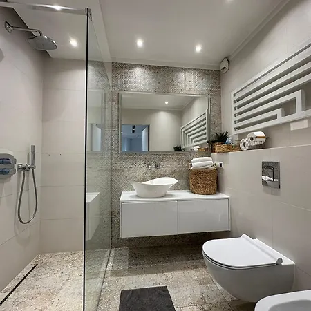 Beautiful With Air Conditioning, Balcony And Underground Garage