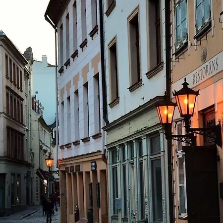 Beautiful With Air Conditioning, Balcony And Underground Garage *